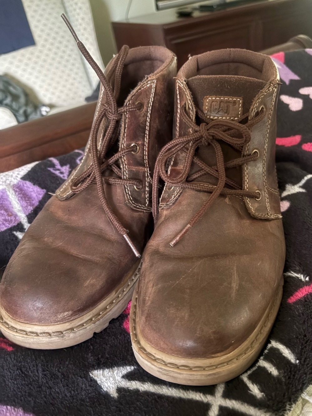 CAT Walking Boots 🥾 brown leather seldom used.